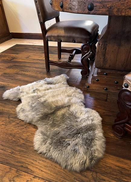 Dark Beige New Zealand Sheepskin 2' x 3' by Hudson Hides