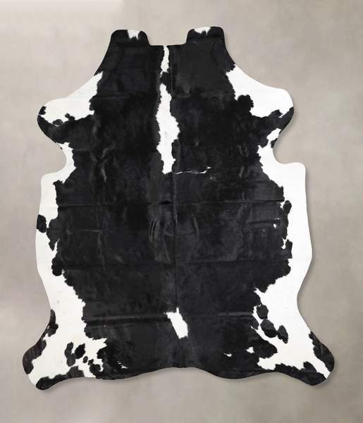 Black and White Cowhide Rug #A40306