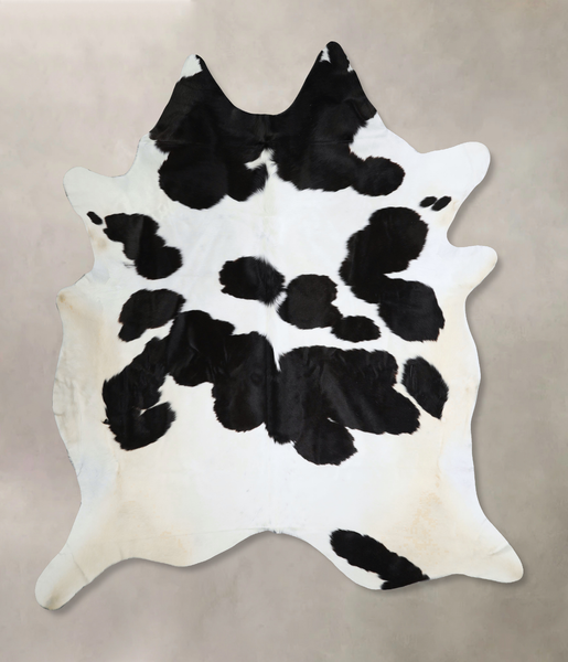 Black and White Cowhide Rug #A44353