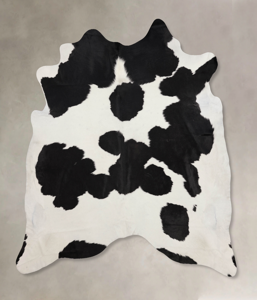 Black and White Cowhide Rug #B10126