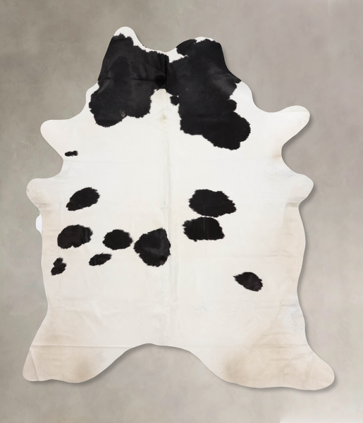 Black and White Cowhide Rug #B10285