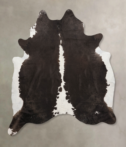 Black and White Cowhide Rug #B10399