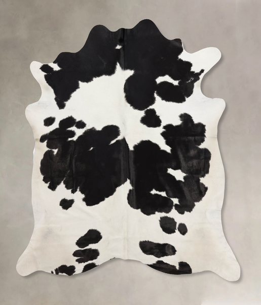 Black and White Cowhide Rug #B10464