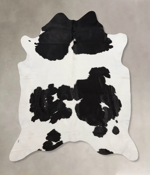 Black and White Cowhide Rug #B10465