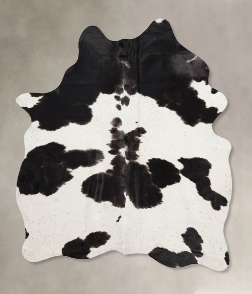 Black and White Cowhide Rug #B10543