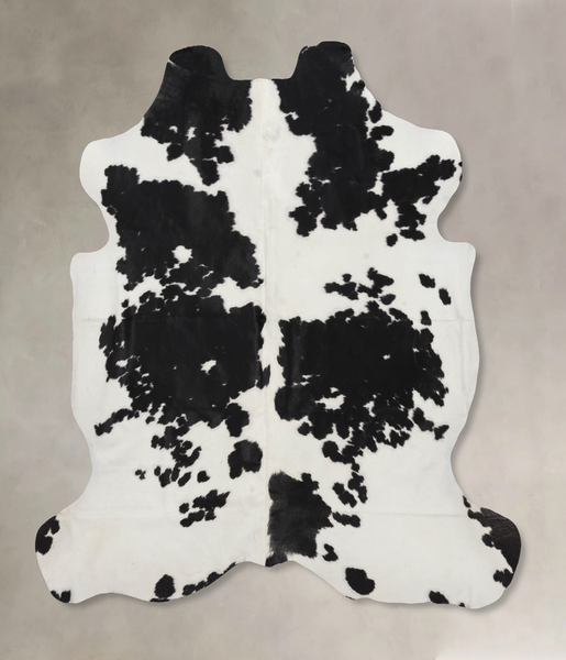 Black and White Cowhide Rug #B12311