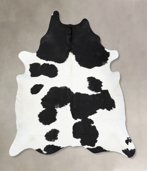 Black and White Cowhide Rug #B12672