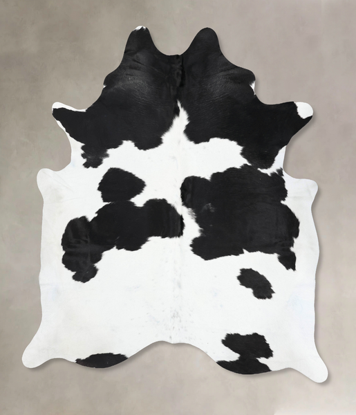 Black and White Cowhide Rug #B13158