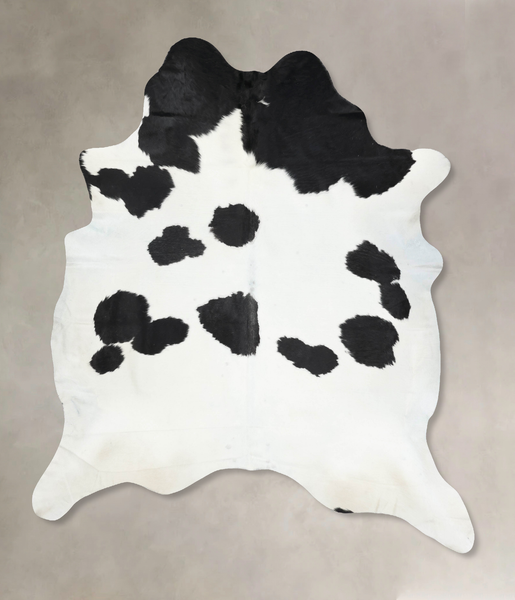 Black and White Cowhide Rug #B13337