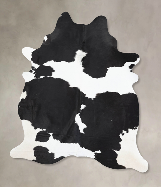 Black and White Cowhide Rug #B13628