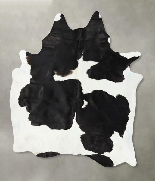 Black and White Cowhide Rug #B24309