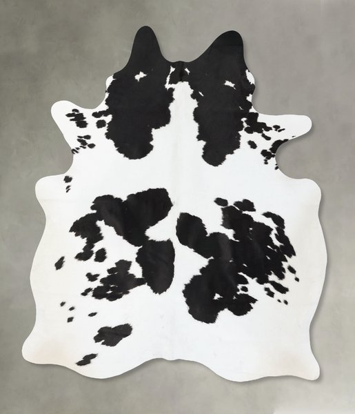 Black and White Cowhide Rug #B25224