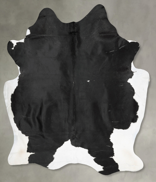 Black and White Cowhide Rug #B29145