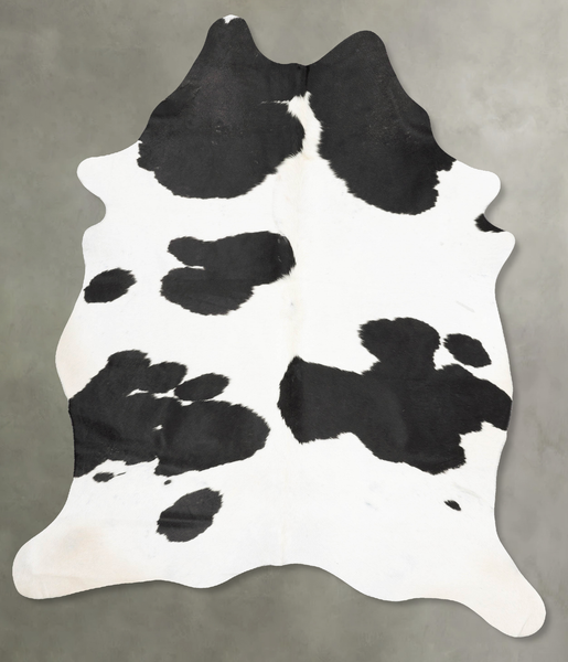 Black and White Cowhide Rug #B29165