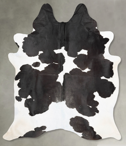 Black and White Cowhide Rug #B29394