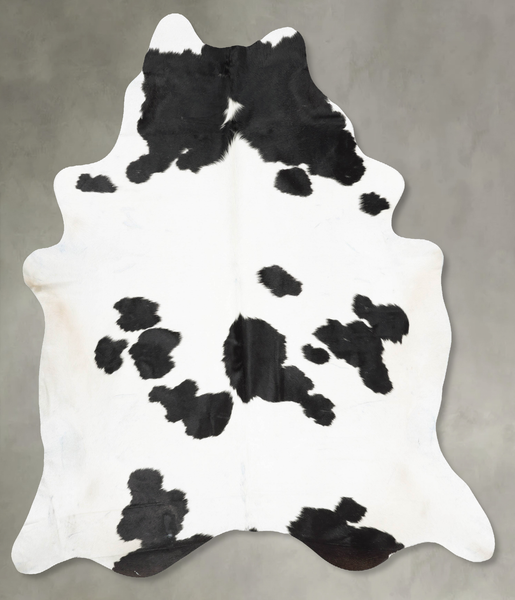 Black and White Cowhide Rug #B29541