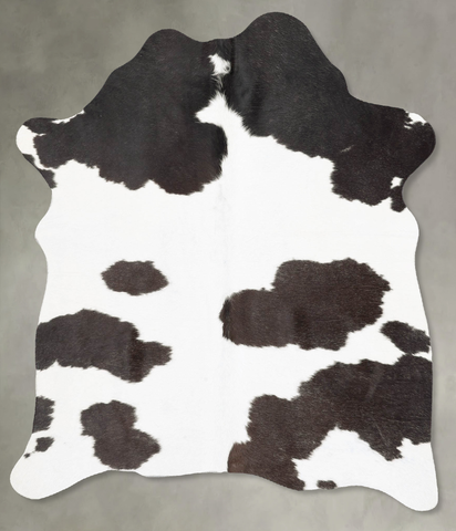 Black and White Cowhide Rug #B30201