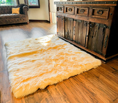 Cream New Zealand Sheepskin Area Rug 4' x 6' by Hudson Hides